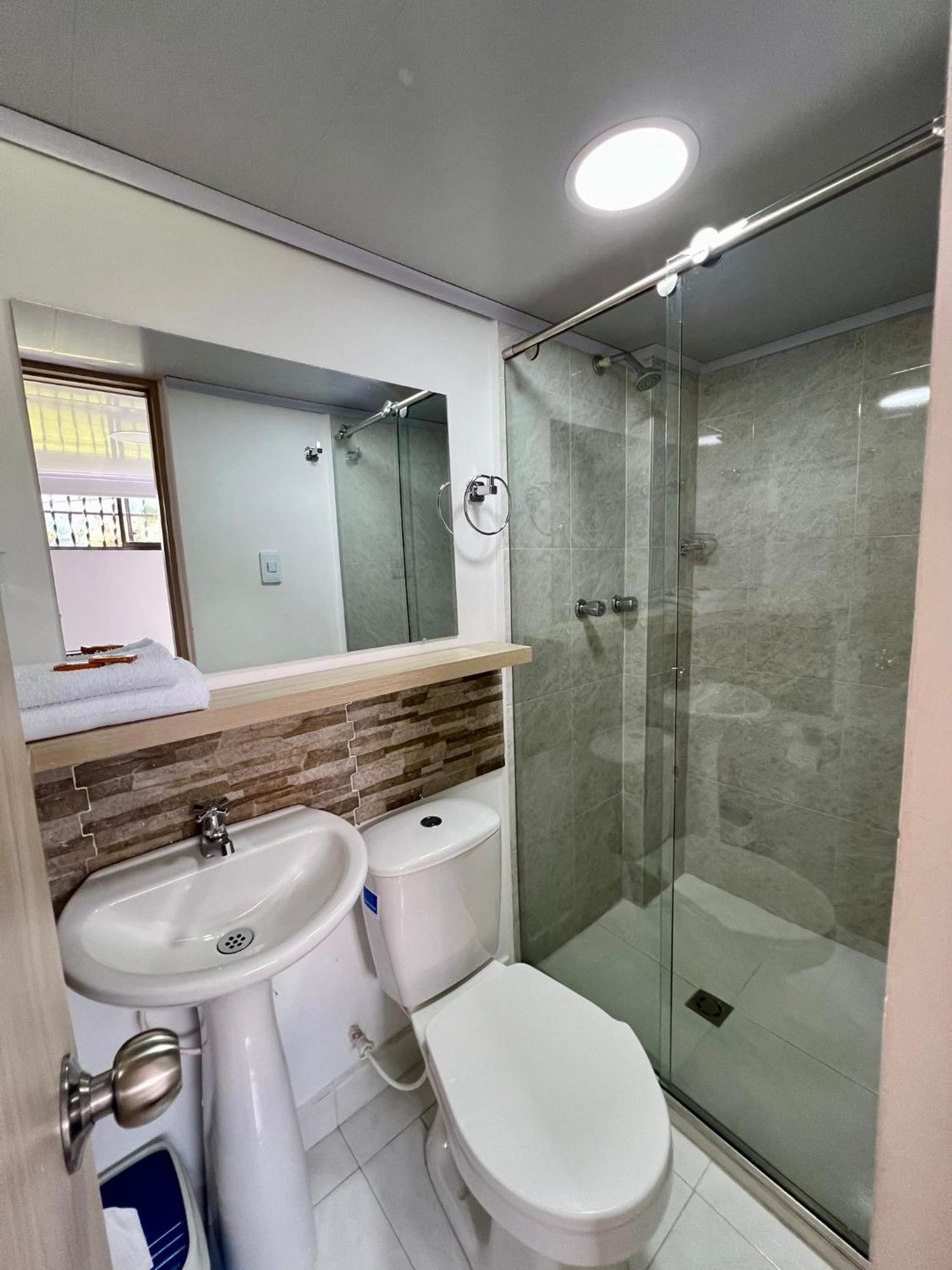 Hotel Adel Manizales Eksteriør billede