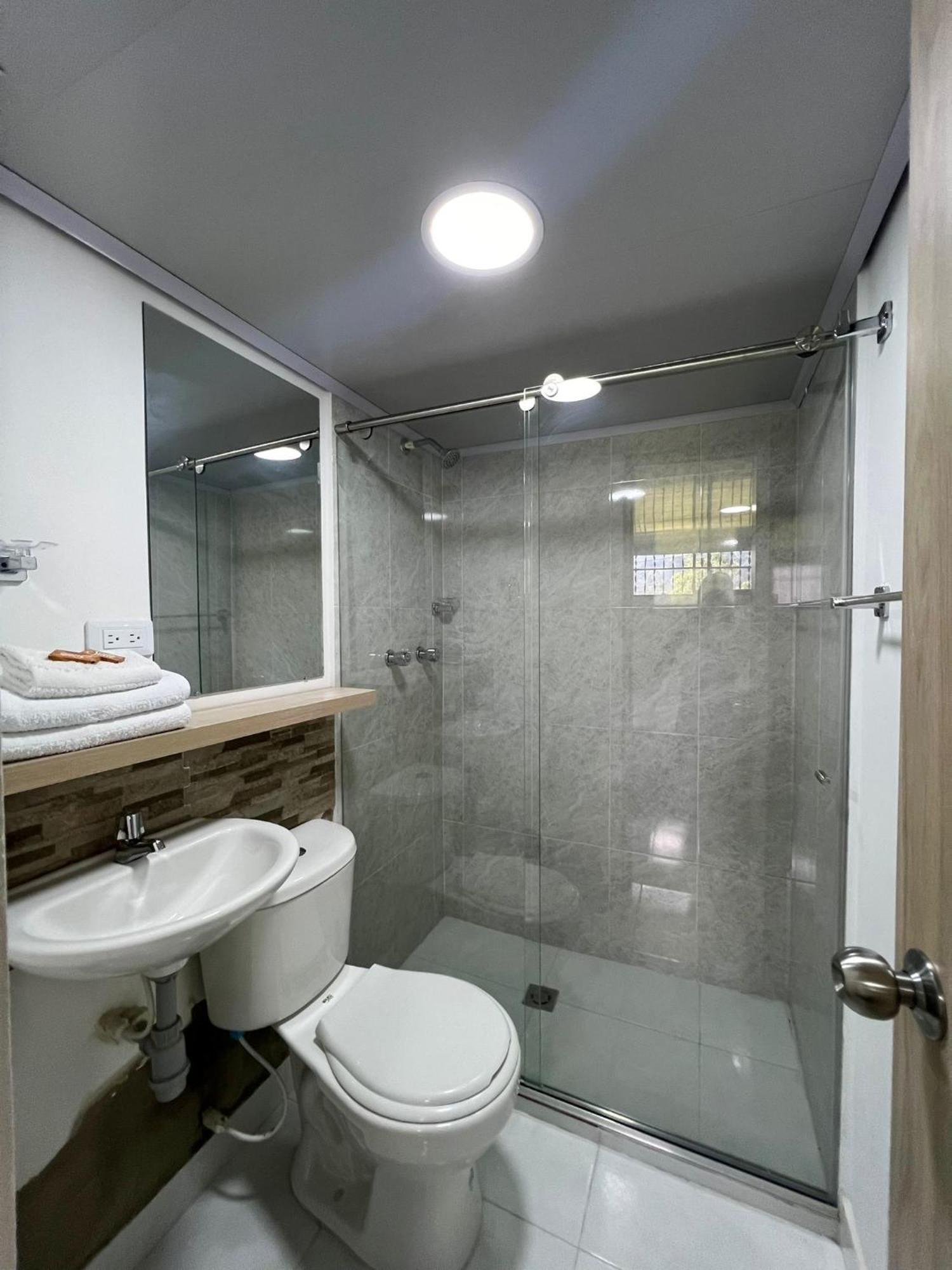 Hotel Adel Manizales Eksteriør billede